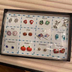 12 pairs of earrings
